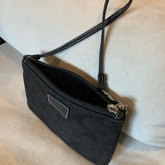 Wristlet - Picture 3 of 3